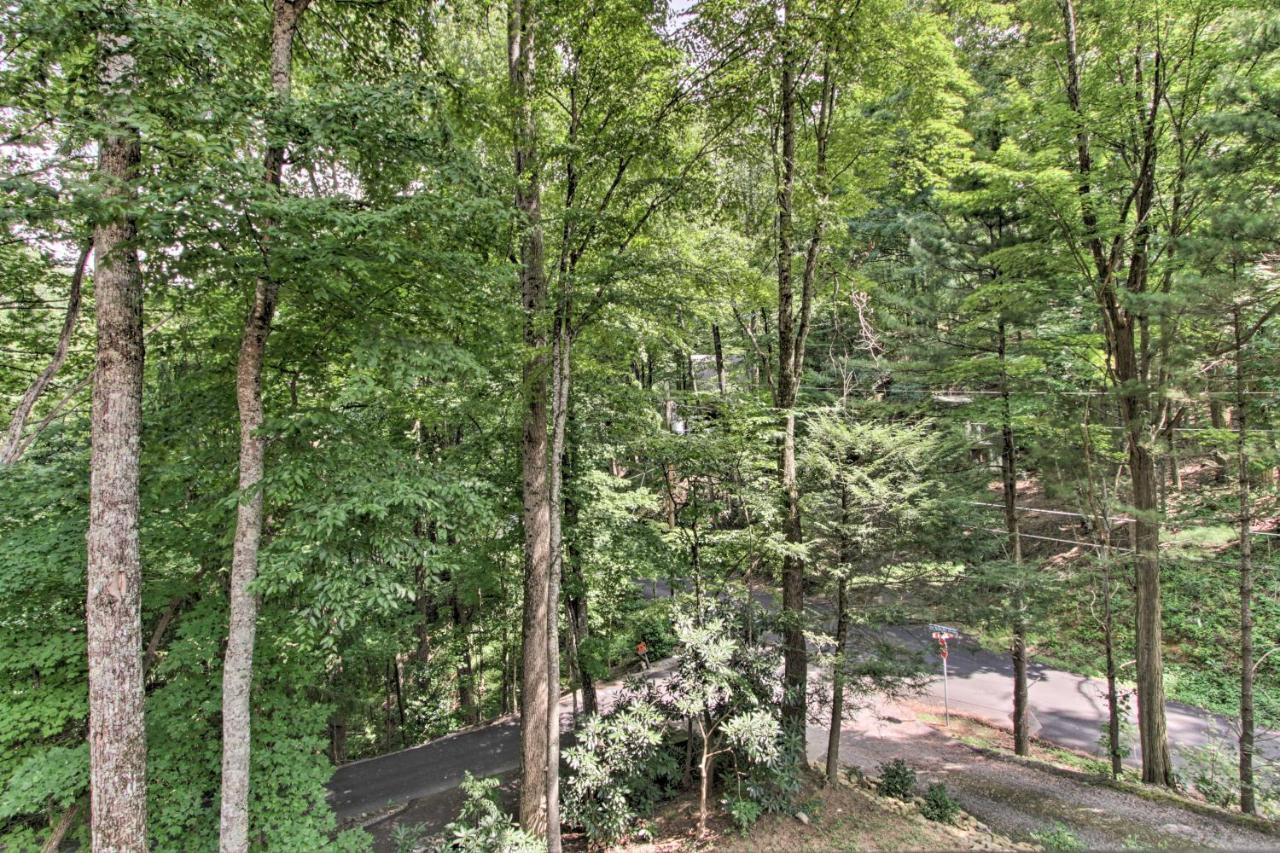 Вилла A-Frame Cabin With Hot Tub Less Than 1 Mi To Ober Гатлинбург Экстерьер фото